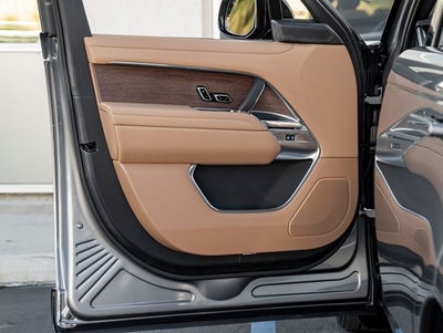 2026 Land Rover Range Rover SE SWB P400