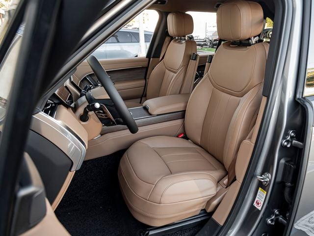 2026 Land Rover Range Rover SE SWB P400