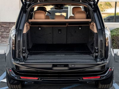 2026 Land Rover Range Rover SE SWB P400