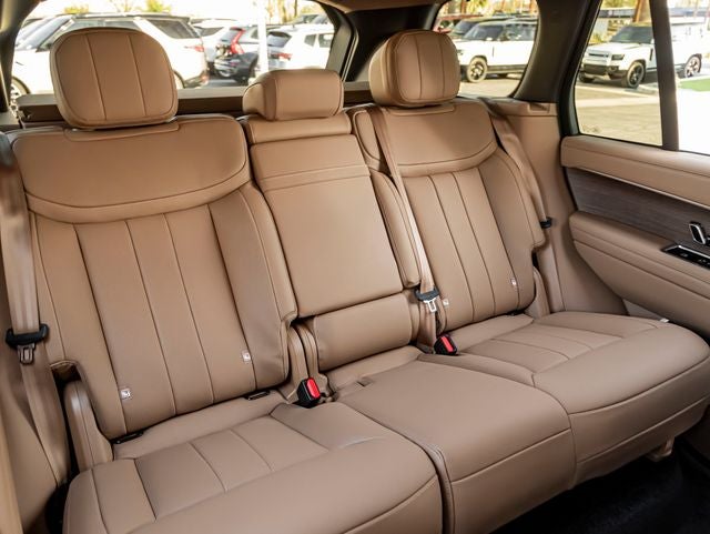 2026 Land Rover Range Rover SE SWB P400