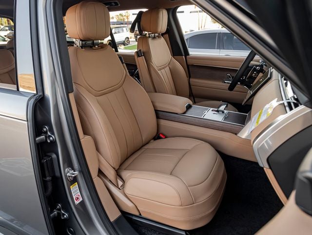 2026 Land Rover Range Rover SE SWB P400