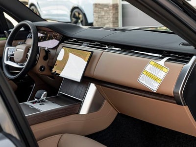 2026 Land Rover Range Rover SE SWB P400