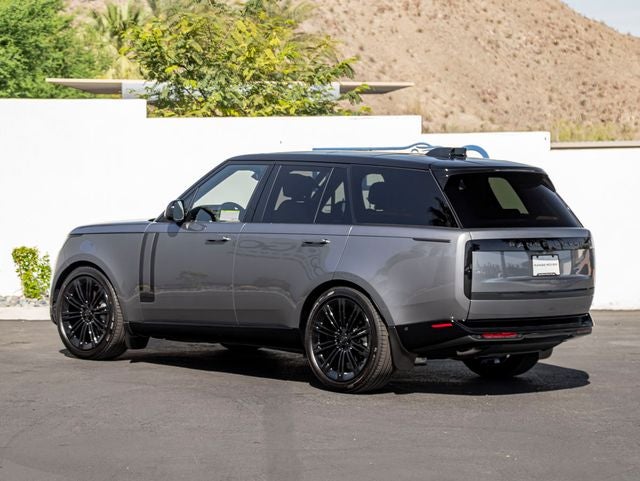 2026 Land Rover Range Rover SE SWB P400