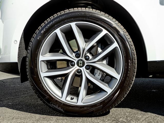 2027 Land Rover Range Rover SE