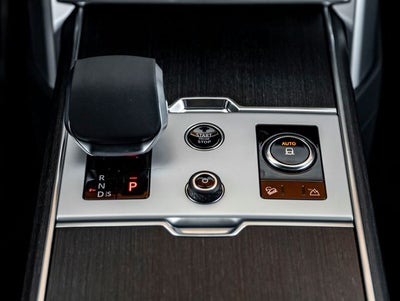 2027 Land Rover Range Rover SE