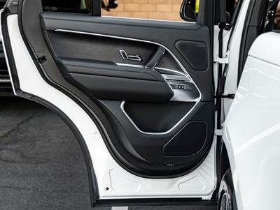 2027 Land Rover Range Rover SE
