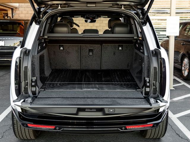 2027 Land Rover Range Rover SE