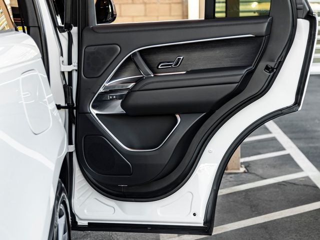 2027 Land Rover Range Rover SE
