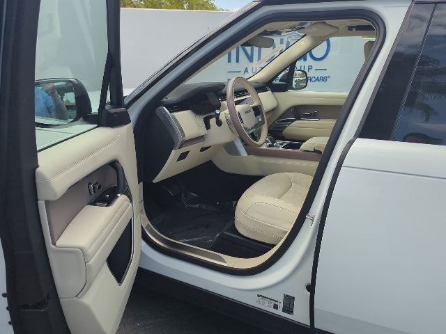 2023 Land Rover Range Rover SE
