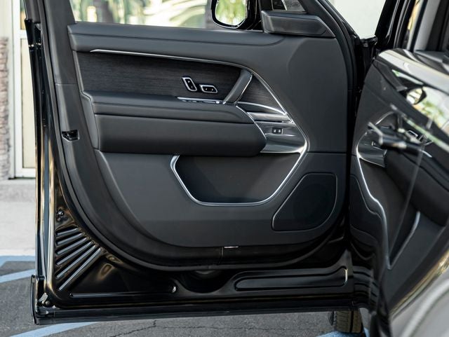 2026 Land Rover Range Rover SE