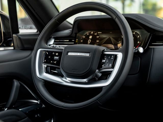 2026 Land Rover Range Rover SE