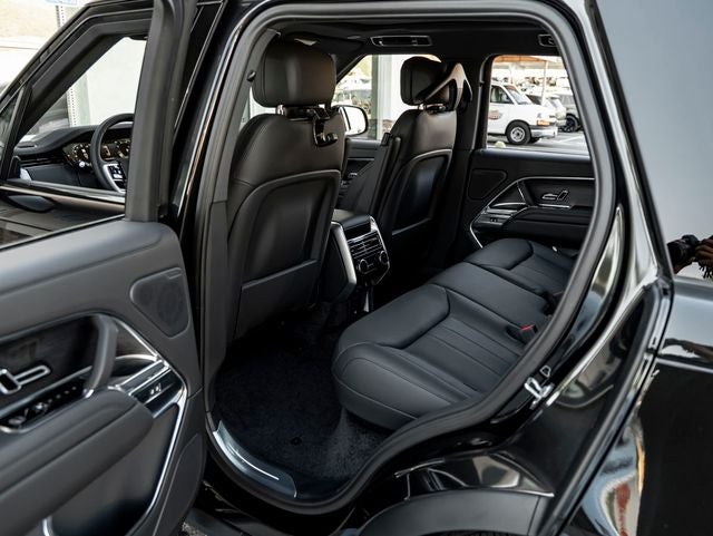 2026 Land Rover Range Rover SE