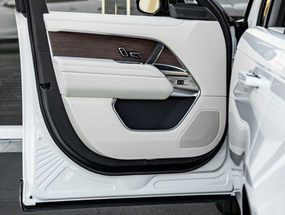 2027 Land Rover Range Rover SE