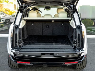 2027 Land Rover Range Rover SE