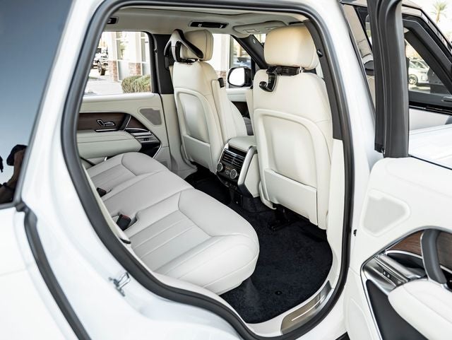 2027 Land Rover Range Rover SE