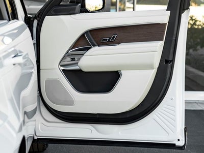 2027 Land Rover Range Rover SE