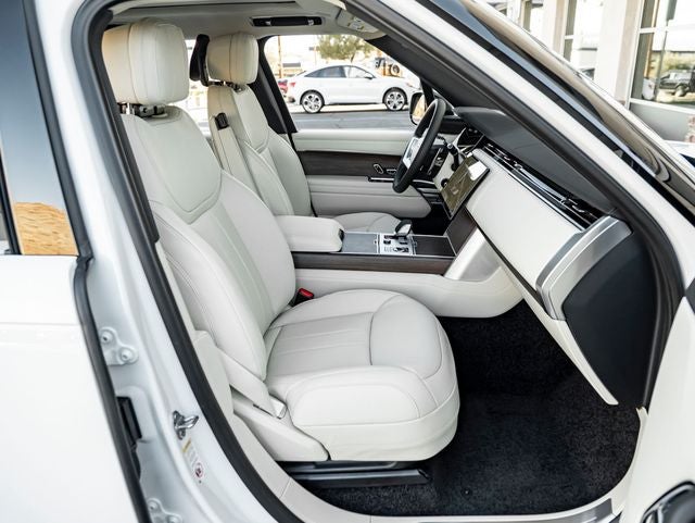 2027 Land Rover Range Rover SE