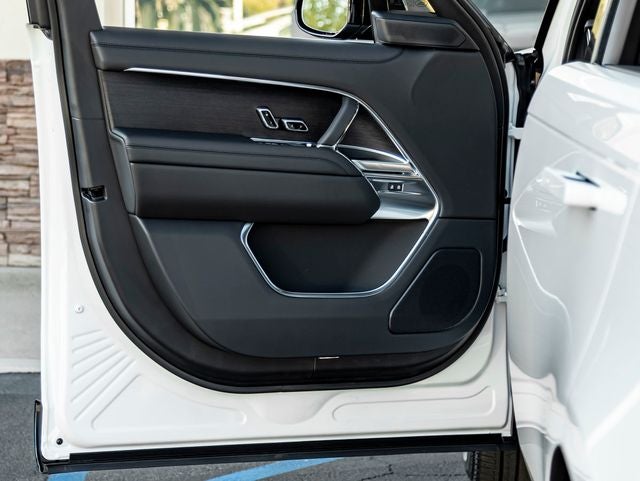 2026 Land Rover Range Rover SE