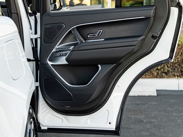 2026 Land Rover Range Rover SE