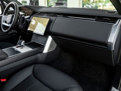2026 Land Rover Range Rover SE