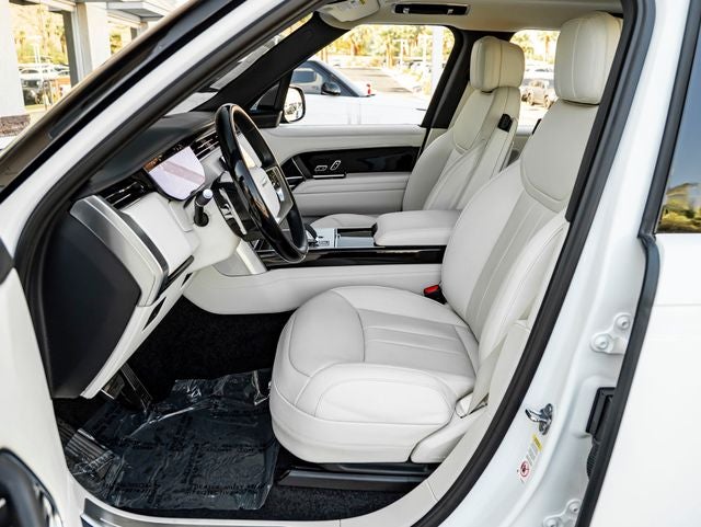 2025 Land Rover Range Rover SE