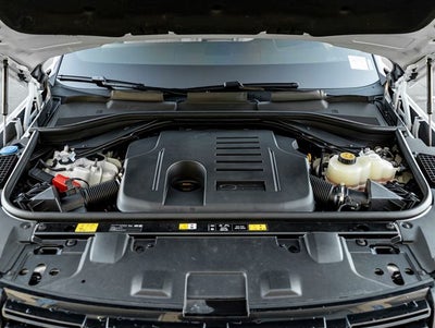2025 Land Rover Range Rover SE