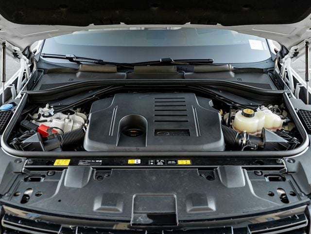 2025 Land Rover Range Rover SE