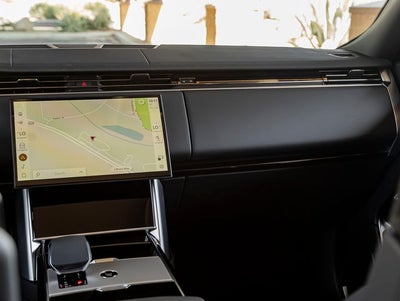 2026 Land Rover Range Rover SE SWB P400