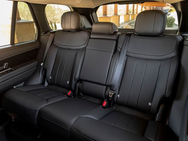 2026 Land Rover Range Rover SE SWB P400