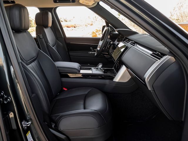 2026 Land Rover Range Rover SE SWB P400