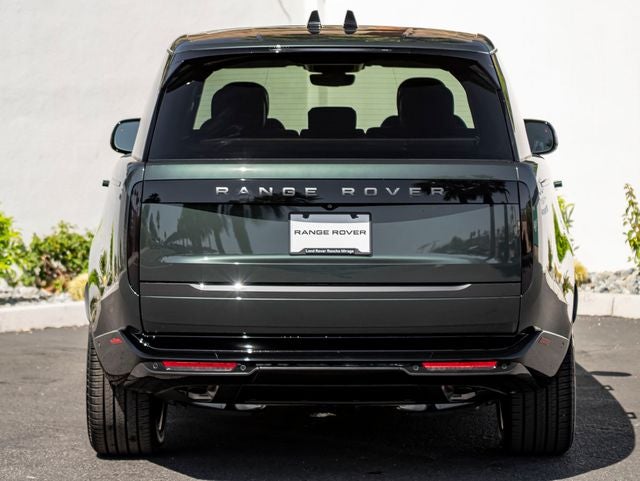 2026 Land Rover Range Rover SE SWB P400
