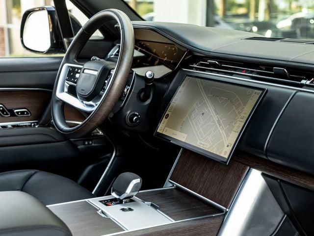 2024 Land Rover Range Rover SE