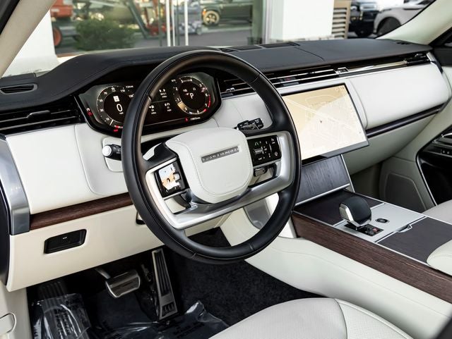 2024 Land Rover Range Rover SE