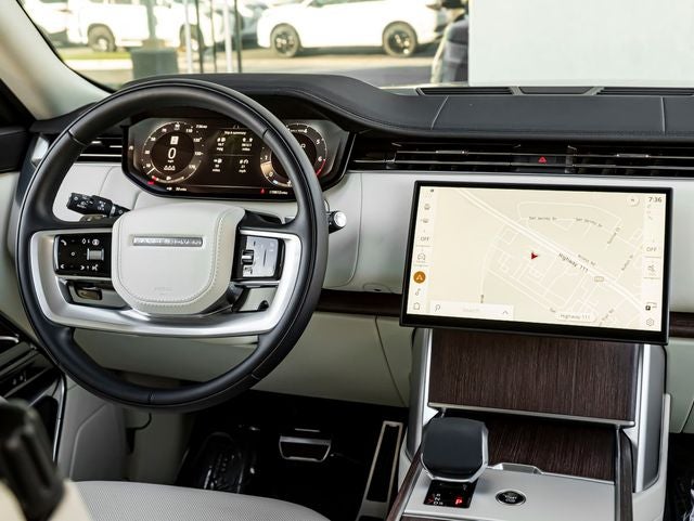 2024 Land Rover Range Rover SE