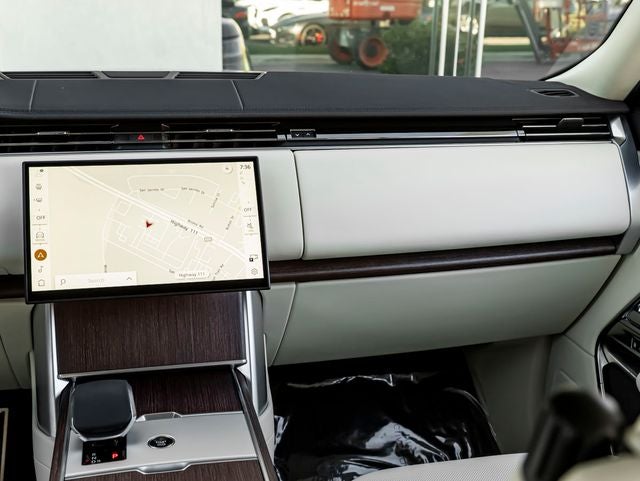 2024 Land Rover Range Rover SE