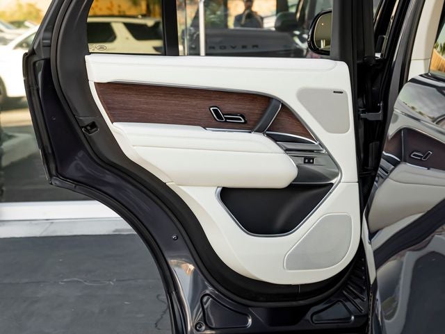 2024 Land Rover Range Rover SE