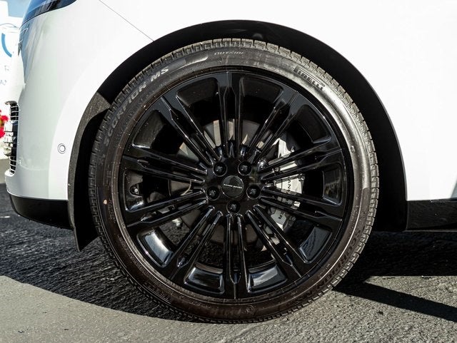 2026 Land Rover Range Rover SE