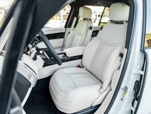 2026 Land Rover Range Rover SE