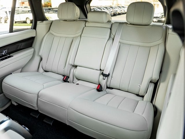 2026 Land Rover Range Rover SE