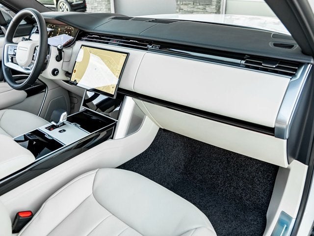 2026 Land Rover Range Rover SE