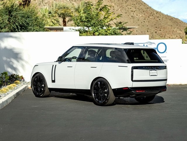 2026 Land Rover Range Rover SE