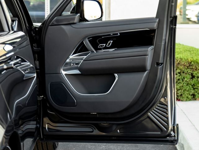 2026 Land Rover Range Rover SE