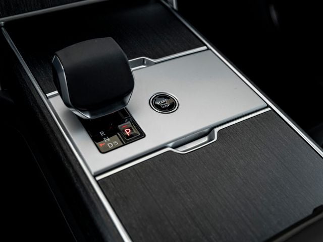 2026 Land Rover Range Rover SE