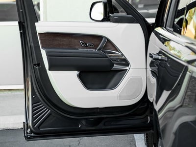 2023 Land Rover Range Rover SE