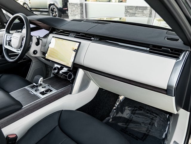 2023 Land Rover Range Rover SE