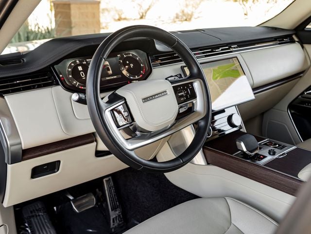 2023 Land Rover Range Rover SE