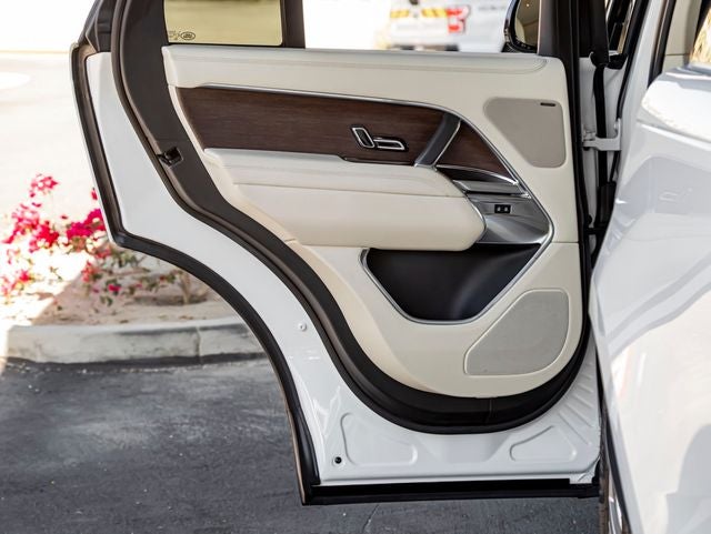 2023 Land Rover Range Rover SE