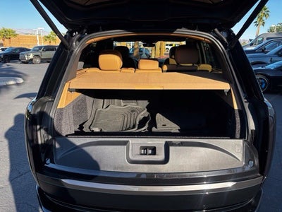 2025 Land Rover Range Rover SE