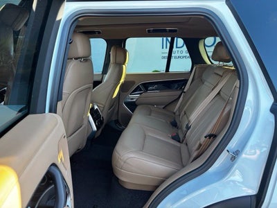 2025 Land Rover Range Rover SE