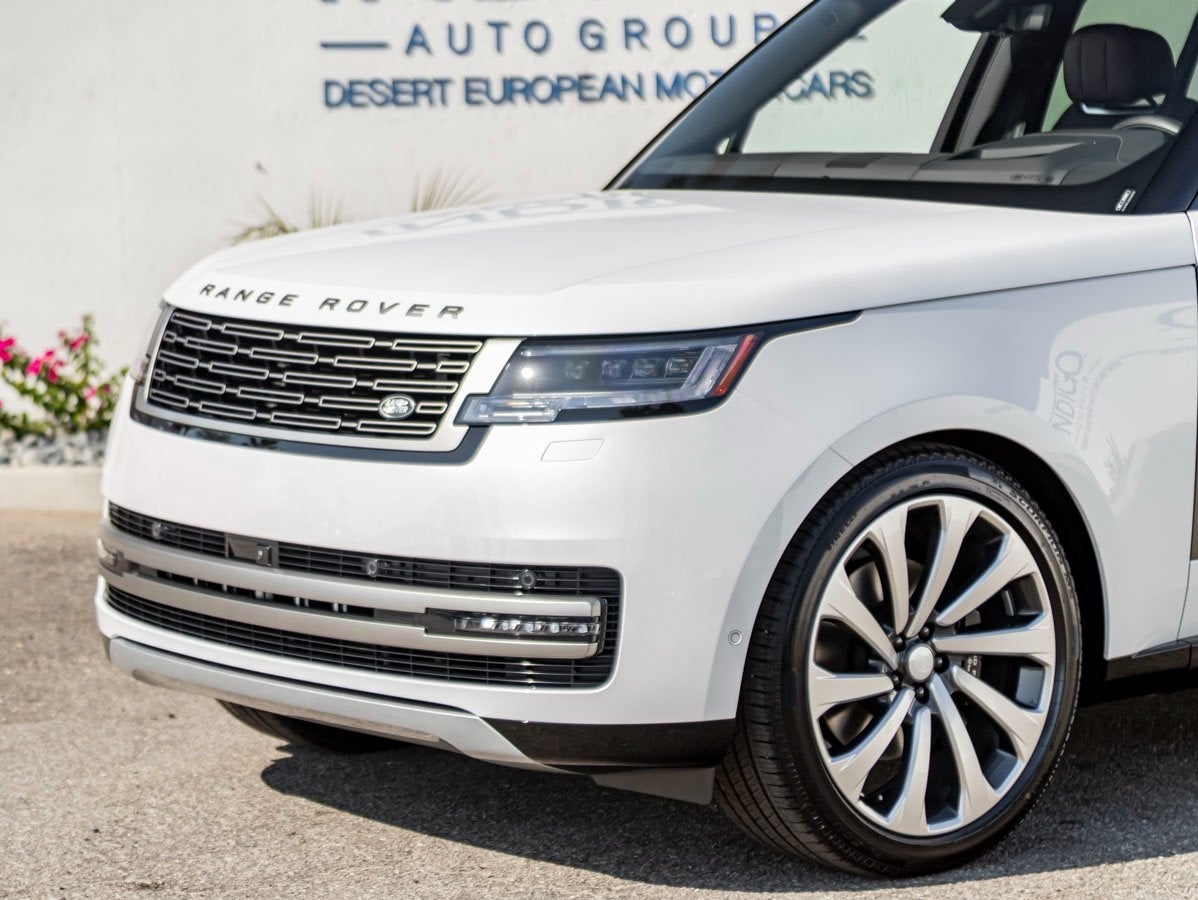 2025 Land Rover Range Rover SE